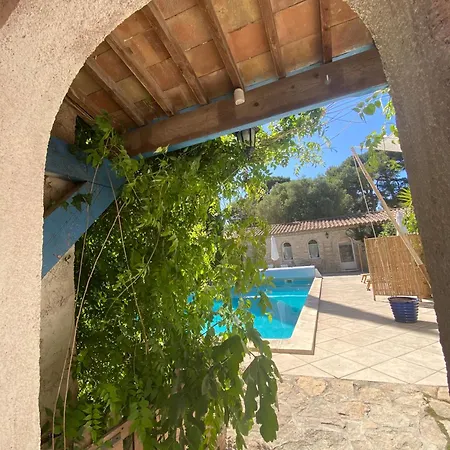 Oda ve Kahvaltı Le Patio Aux Oiseaux 4*
