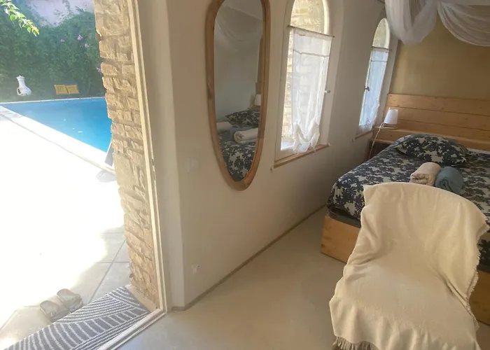Le Patio Aux Oiseaux Bed & Breakfast La Ciotat