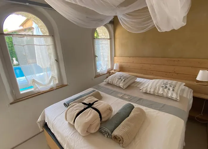 Bed & Breakfast Le Patio Aux Oiseaux 4*