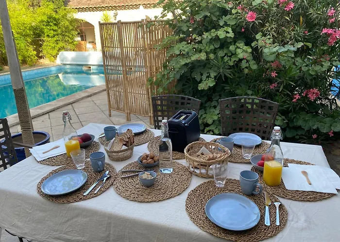 Bed & Breakfast Le Patio Aux Oiseaux 4*