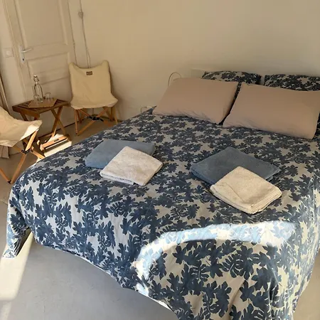 Le Patio Aux Oiseaux Bed & Breakfast